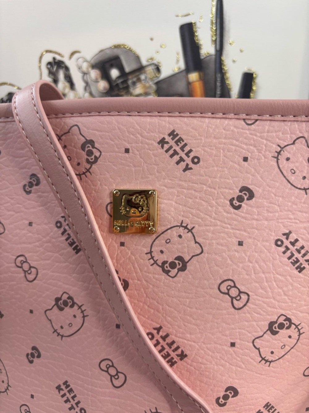 Hello Kitty Pink Crossbody Bag with Matching Wallet Set - Picture 5 of 9